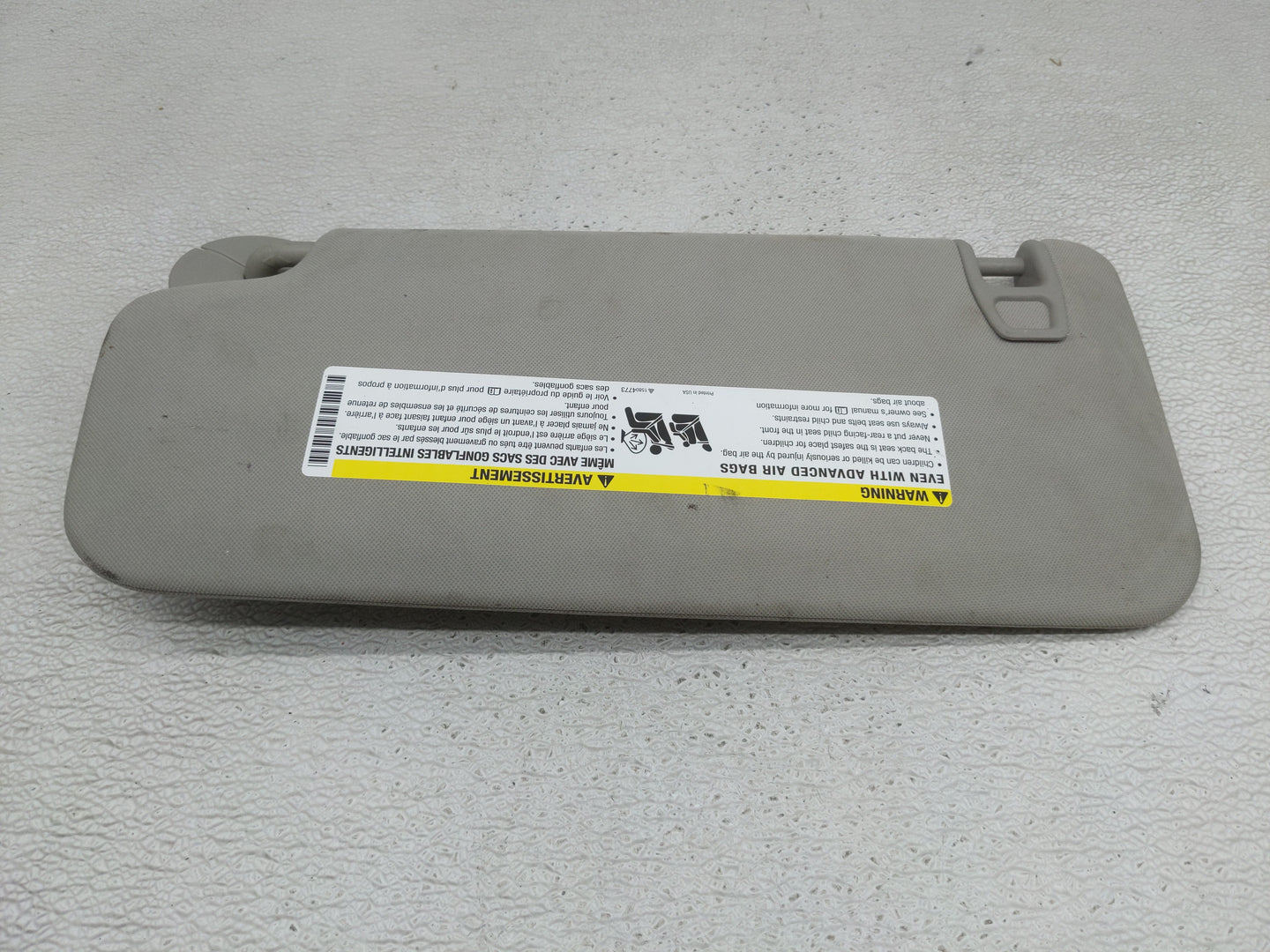 2012 Chevrolet Traverse Sun Visor Shade Replacement Passenger Right Mirror Fits OEM Used Auto Parts - Oemusedautoparts1.com