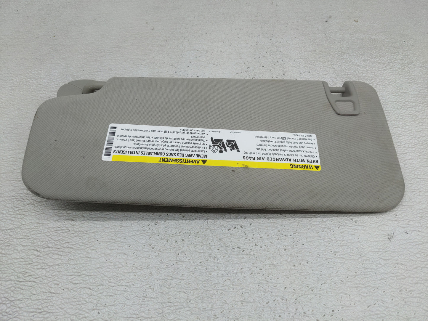 2012 Chevrolet Traverse Sun Visor Shade Replacement Passenger Right Mirror Fits OEM Used Auto Parts - Oemusedautoparts1.com
