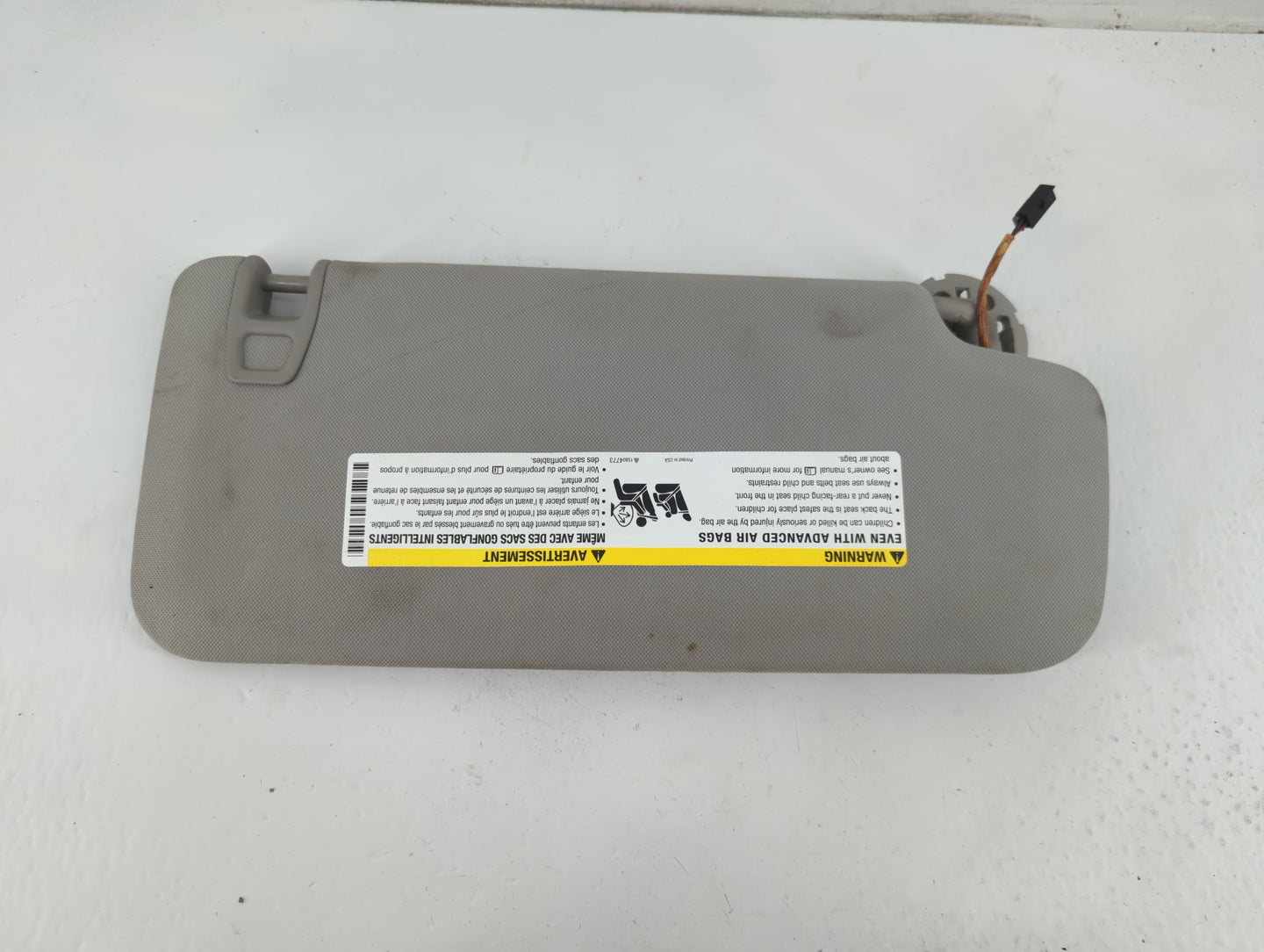 2012 Chevrolet Traverse Sun Visor Shade Replacement Driver Left Mirror Fits OEM Used Auto Parts - Oemusedautoparts1.com
