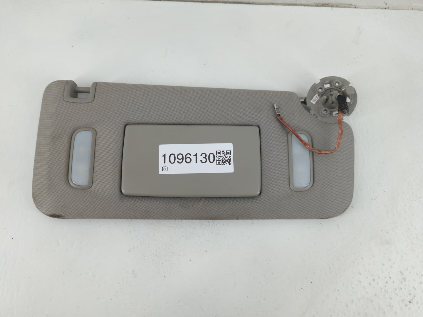 2012 Chevrolet Traverse Sun Visor Shade Replacement Driver Left Mirror Fits OEM Used Auto Parts - Oemusedautoparts1.com