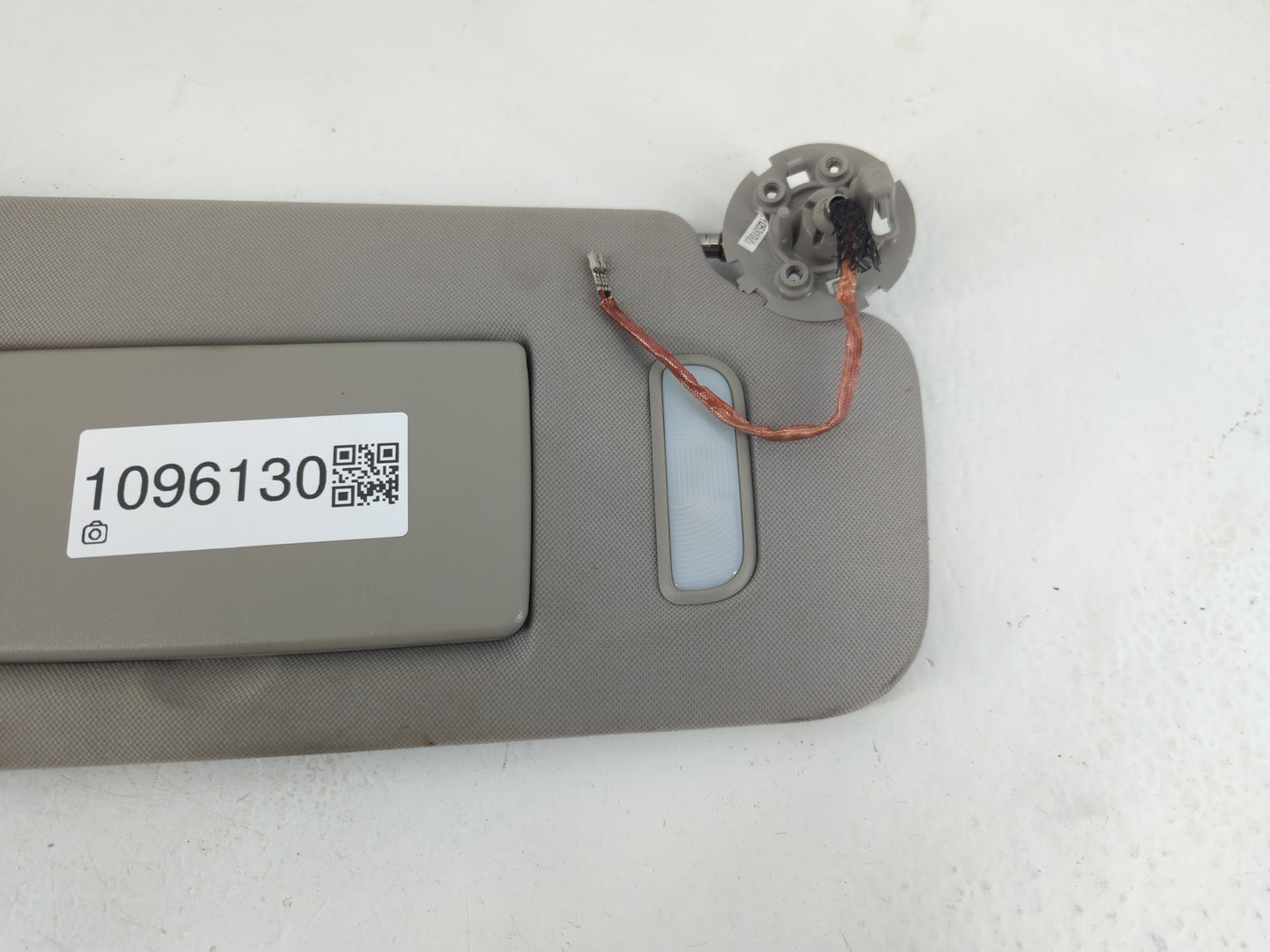 2012 Chevrolet Traverse Sun Visor Shade Replacement Driver Left Mirror Fits OEM Used Auto Parts - Oemusedautoparts1.com