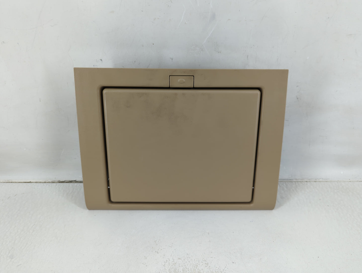 Chevrolet Traverse Information Display Screen - Oemusedautoparts1.com