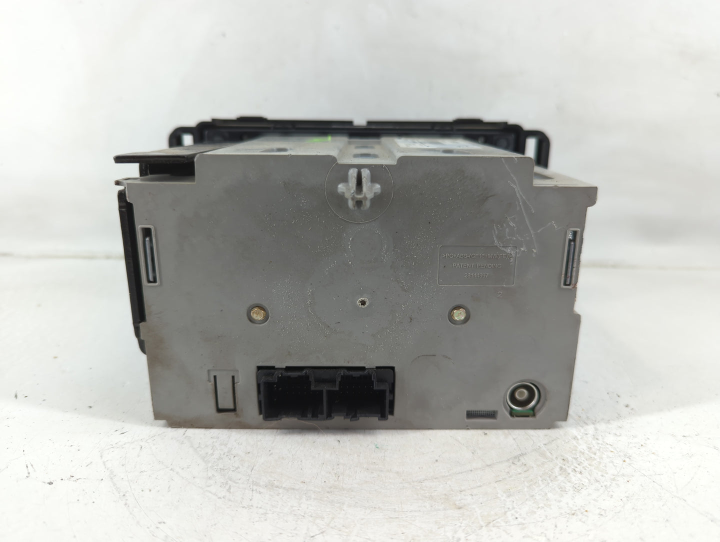 2012 Chevrolet Traverse Radio AM FM Cd Player Receiver Replacement P/N:20935116 Fits OEM Used Auto Parts - Oemusedautoparts1