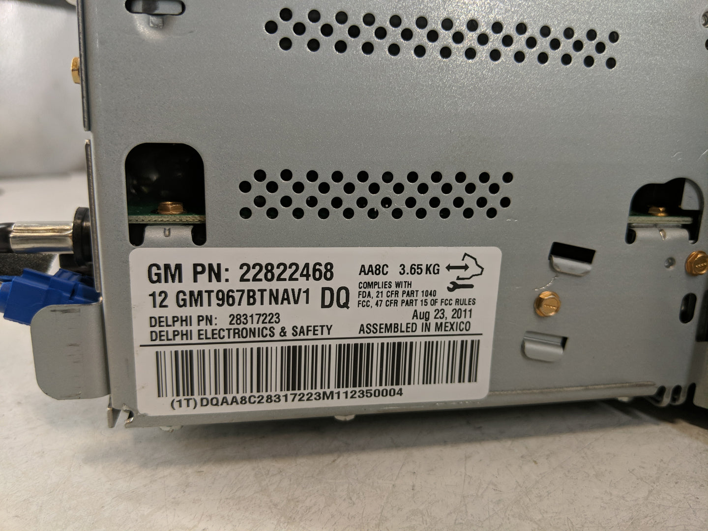 2012 Chevrolet Traverse Radio AM FM Cd Player Receiver Replacement P/N:22822468 Fits OEM Used Auto Parts - Oemusedautoparts1