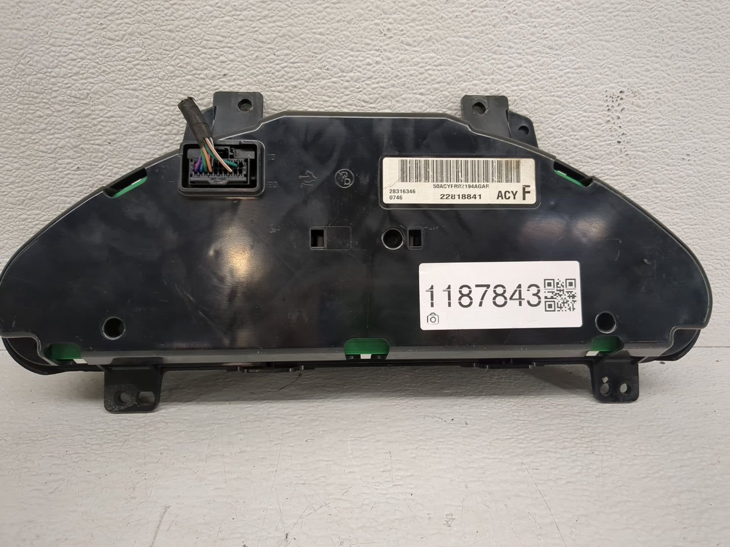 2012 Chevrolet Traverse Instrument Cluster Speedometer Gauges P/N:22818841 Fits OEM Used Auto Parts - Oemusedautoparts1.com