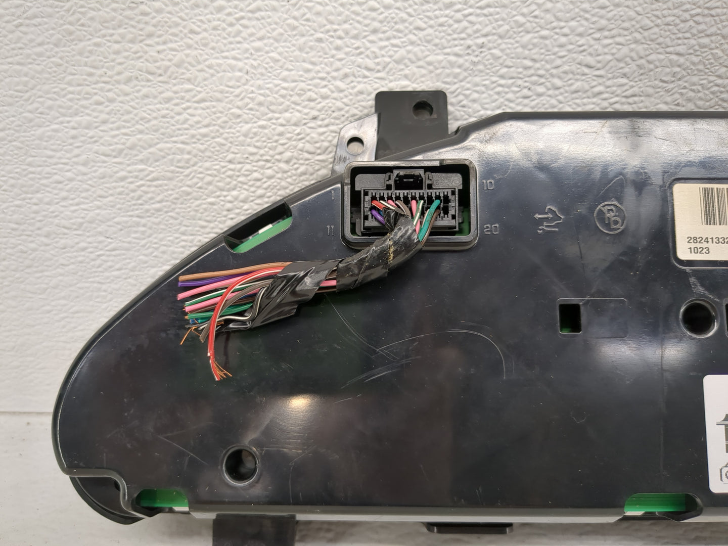 2012 Chevrolet Traverse Instrument Cluster Speedometer Gauges P/N:22818841 Fits OEM Used Auto Parts - Oemusedautoparts1.com