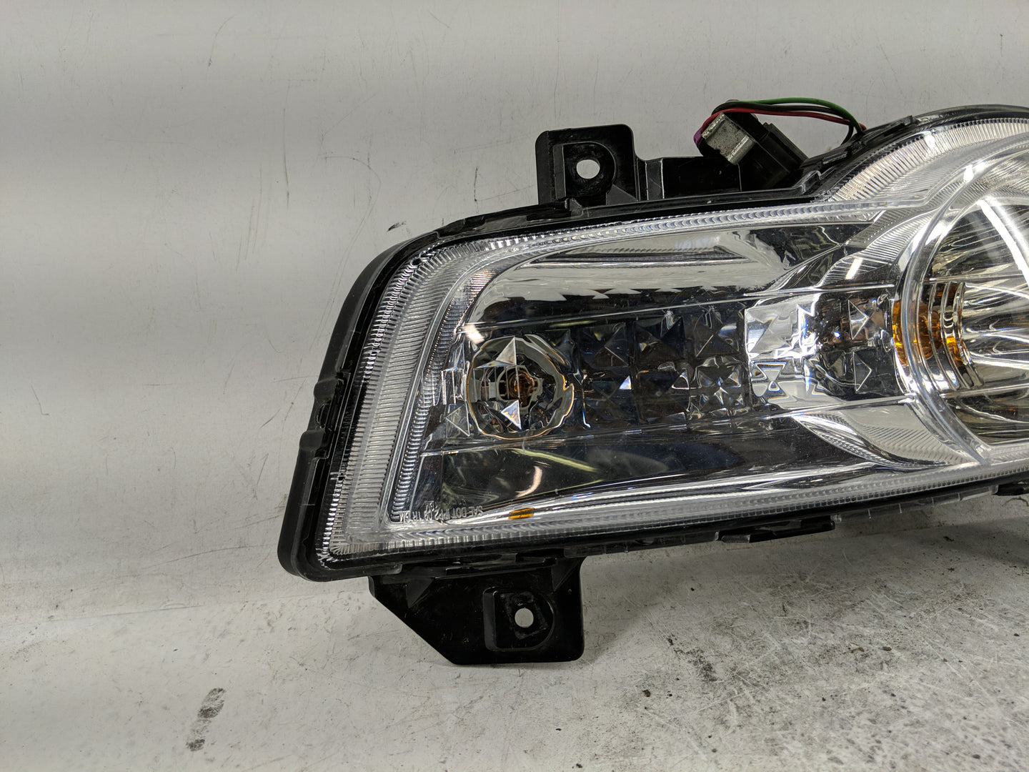 2012 Chevrolet Traverse Driver Left Oem Front Light Lamp - Oemusedautoparts1.com