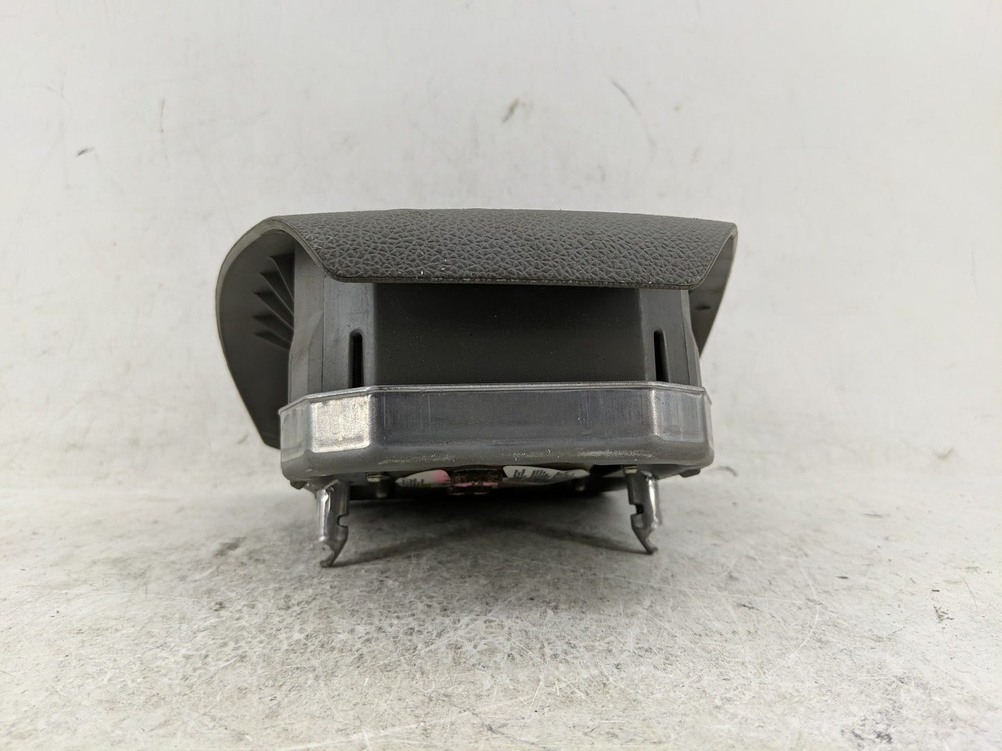2012 Chevrolet Traverse Air Bag Driver Left Steering Wheel Mounted - Oemusedautoparts1.com