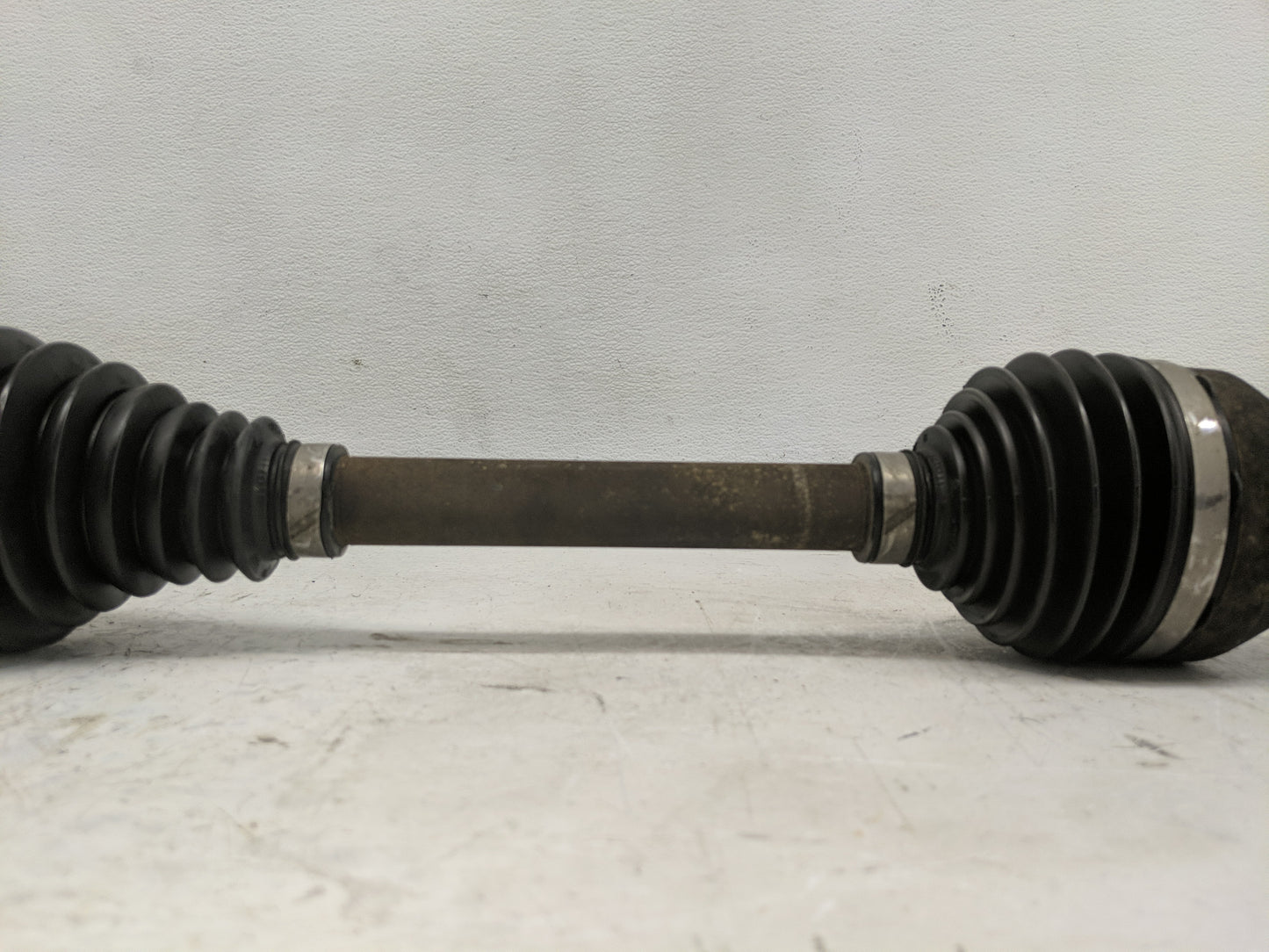 2017-2017 Chevrolet Traverse Axle Shaft Front Driver Cv C/v - Oemusedautoparts1.com
