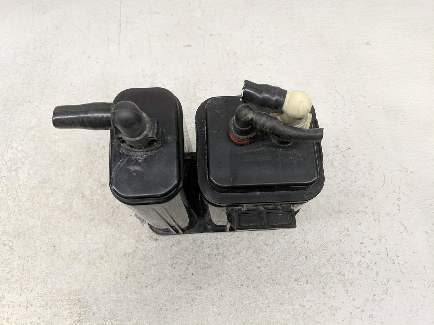 2012 Chevrolet Traverse Fuel Vapor Charcoal Canister 1261283 - Oemusedautoparts1.com