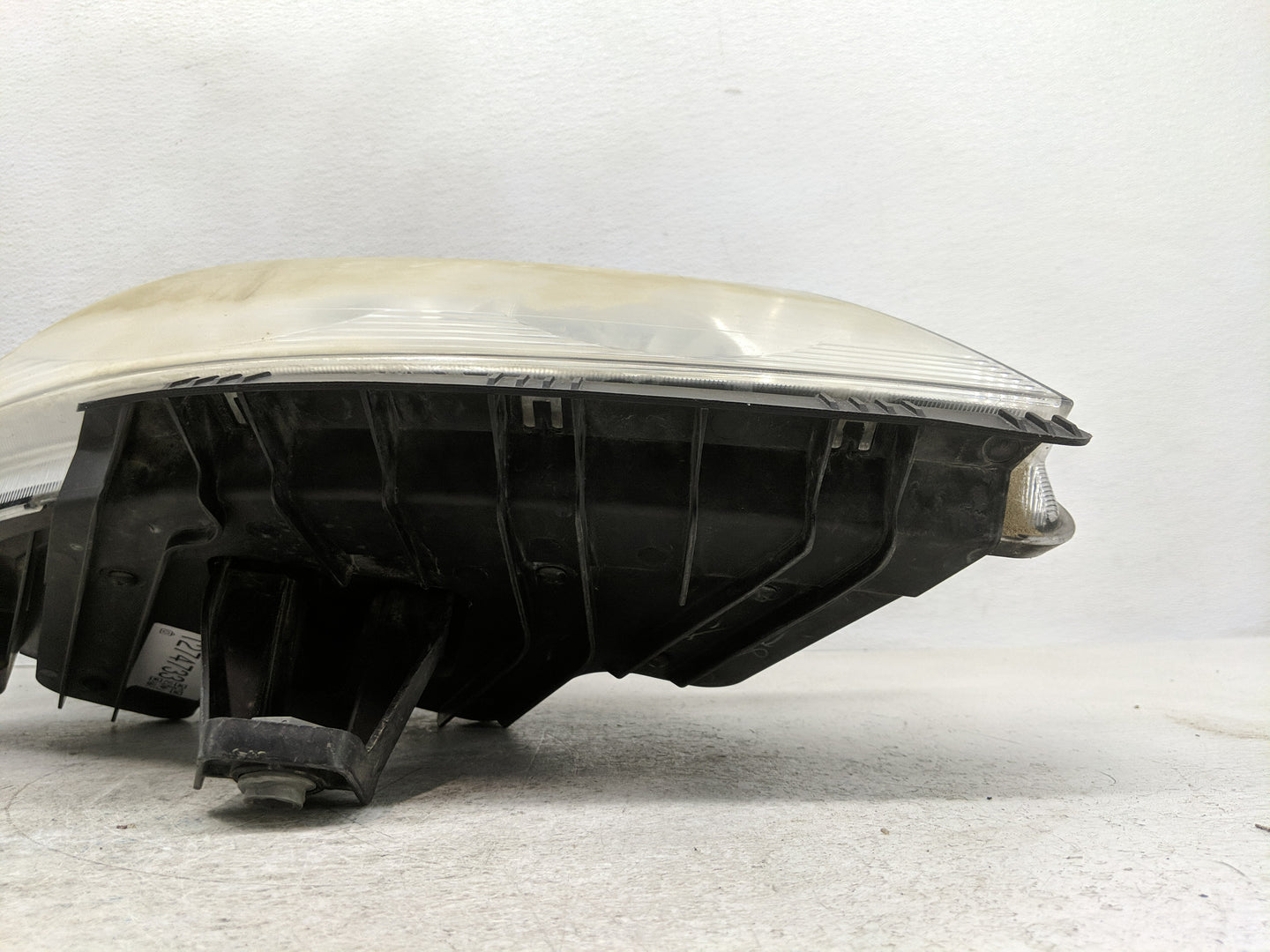 2012 Chevrolet Traverse Passenger Right Oem Head Light Headlight Lamp - Oemusedautoparts1.com