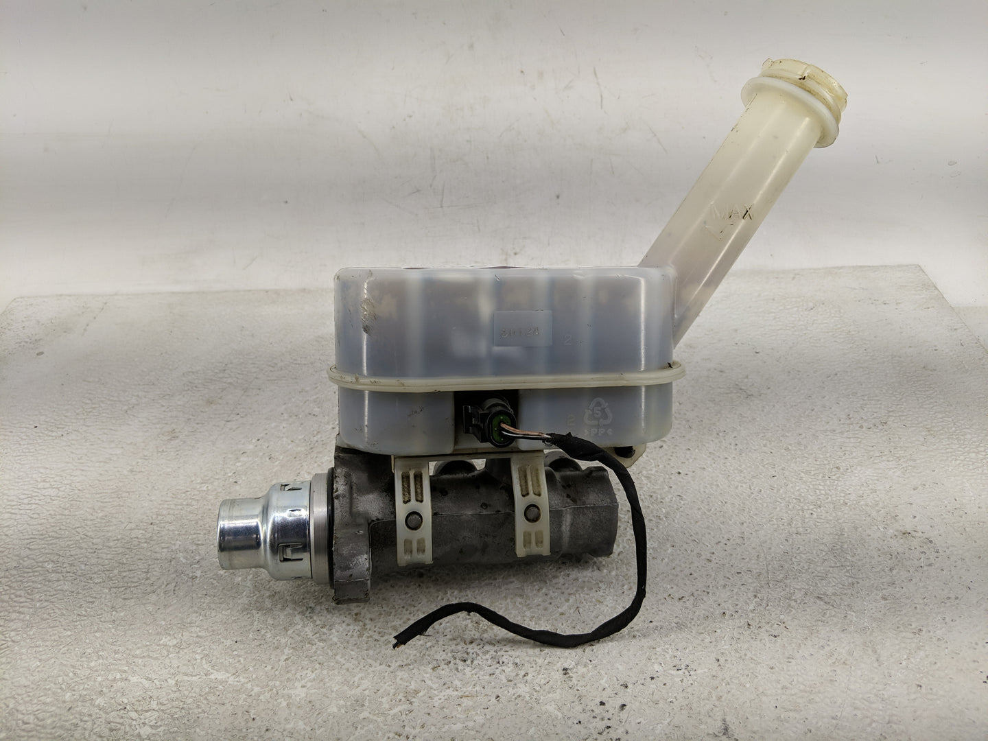 Chevrolet Traverse Brake Master Cylinder 1313899 - Oemusedautoparts1.com