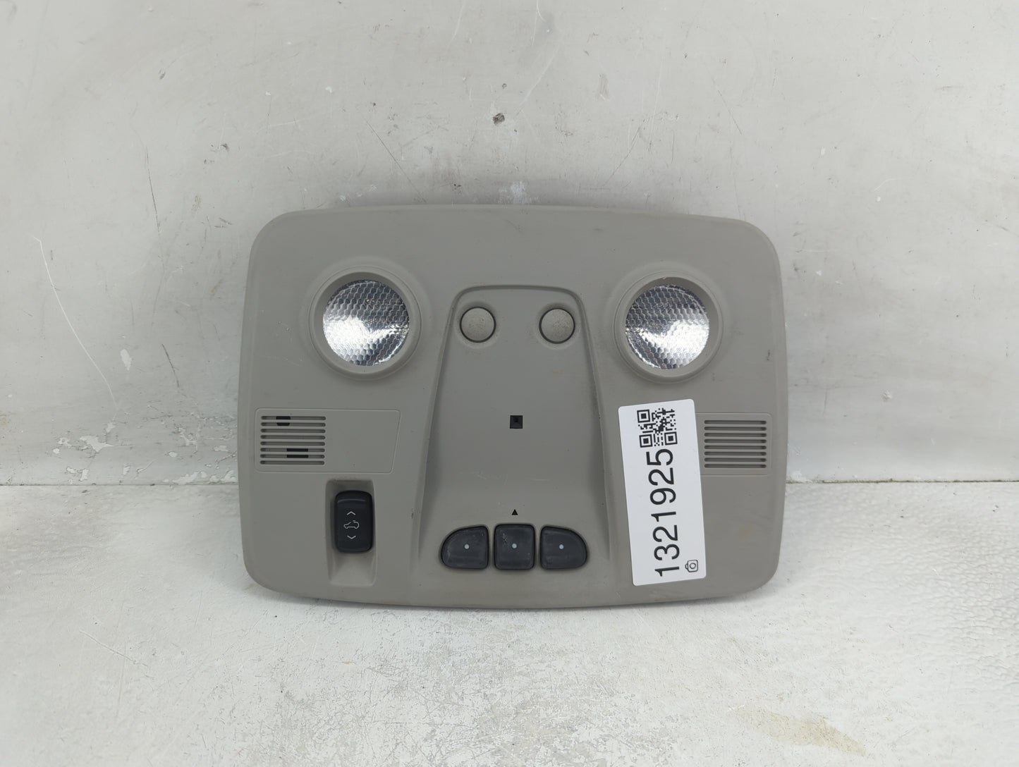 Chevrolet Traverse Overhead Roof Console 1321925 - Oemusedautoparts1.com