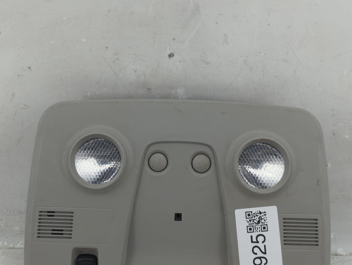Chevrolet Traverse Overhead Roof Console 1321925 - Oemusedautoparts1.com