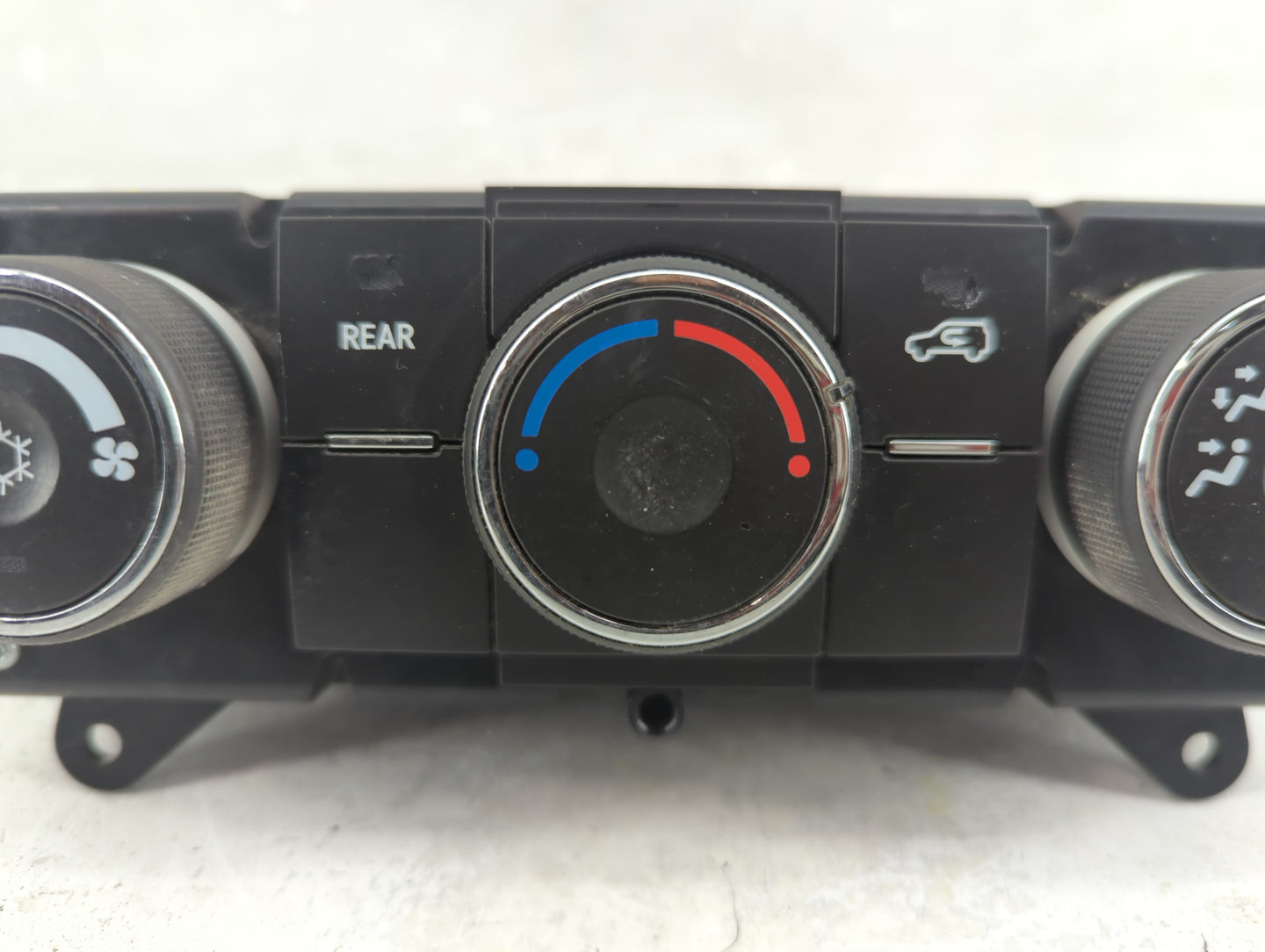 2012 Chevrolet Traverse Climate Control Module Temperature AC/Heater Replacement P/N:20917130 Fits OEM Used Auto Parts - Oem