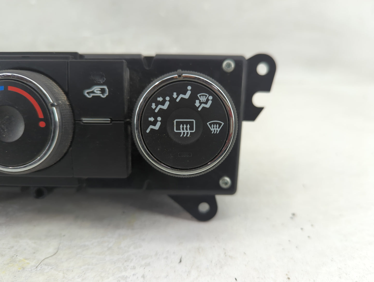 2012 Chevrolet Traverse Climate Control Module Temperature AC/Heater Replacement P/N:20917130 Fits OEM Used Auto Parts - Oem