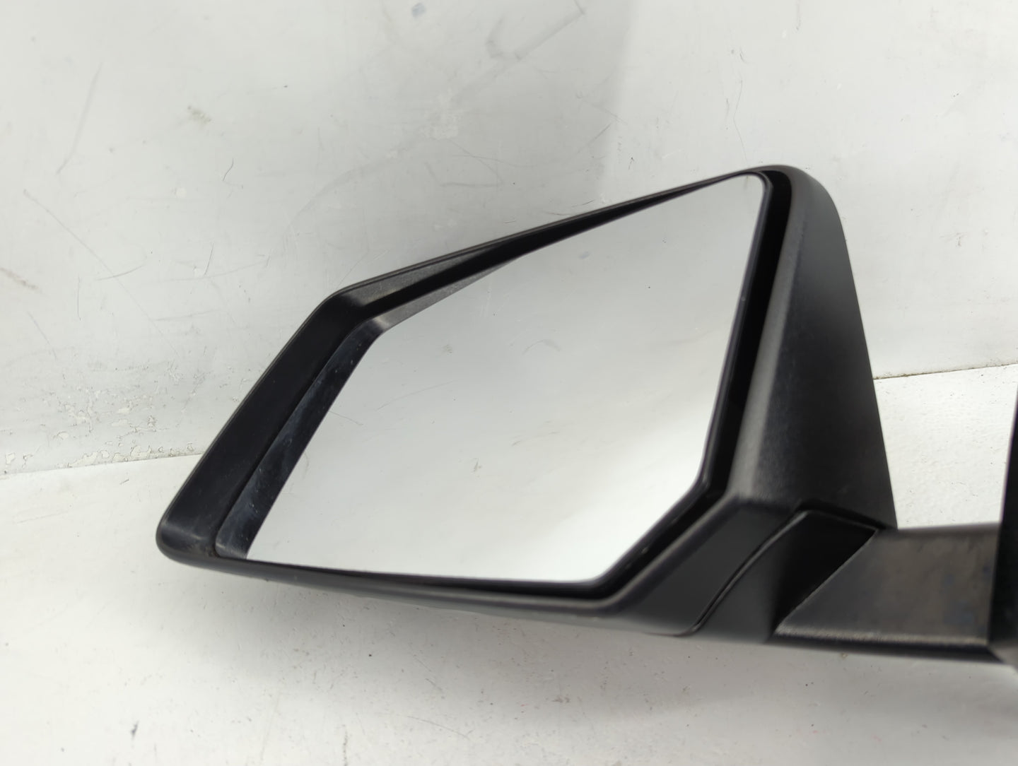 2015-2017 Chevrolet Traverse Driver Side View Mirror - Left Door Mirror OEM Used - Oemusedautoparts1.com
