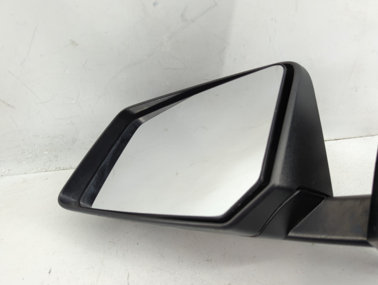 2015-2017 Chevrolet Traverse Driver Side View Mirror - Left Door Mirror OEM Used - Oemusedautoparts1.com