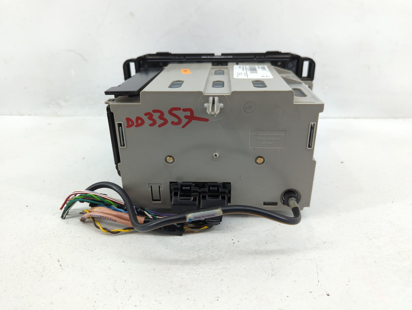 2012 Chevrolet Traverse Radio AM FM Cd Player Receiver Replacement P/N:20935116 Fits OEM Used Auto Parts - Oemusedautoparts1