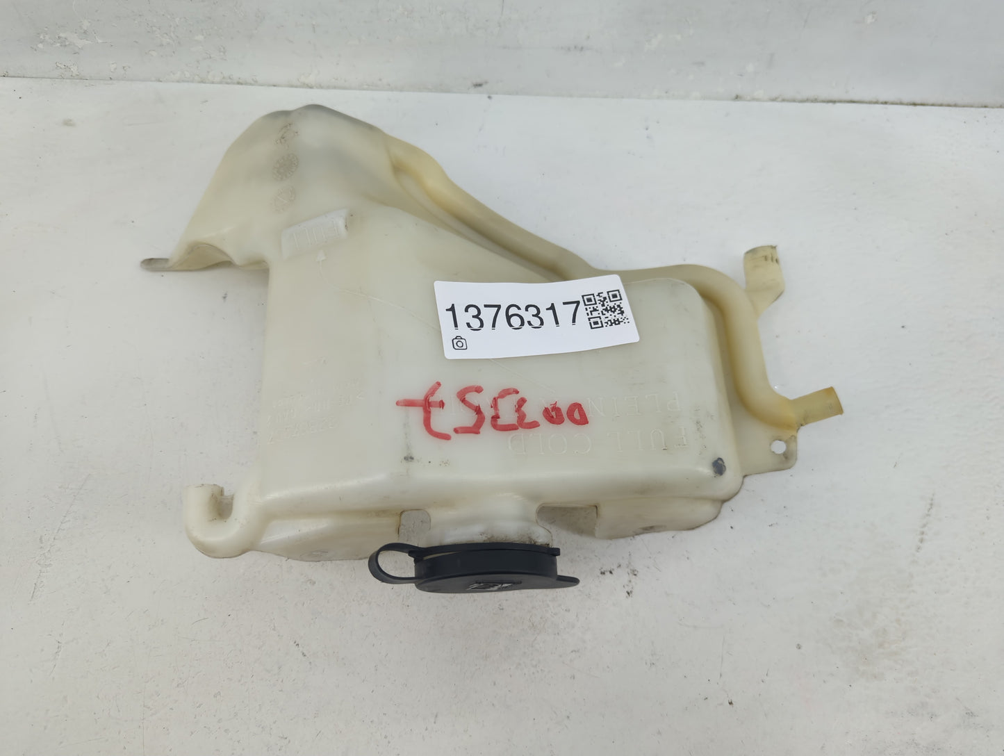 Chevrolet Traverse Windshield Washer Fluid Reservoir Bottle Oem - Oemusedautoparts1.com