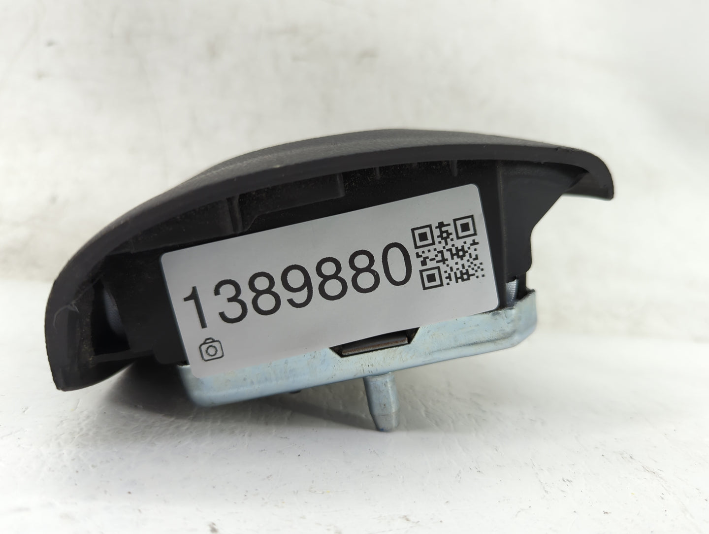 2012 Chevrolet Traverse Air Bag Driver Left Steering Wheel Mounted - Oemusedautoparts1.com