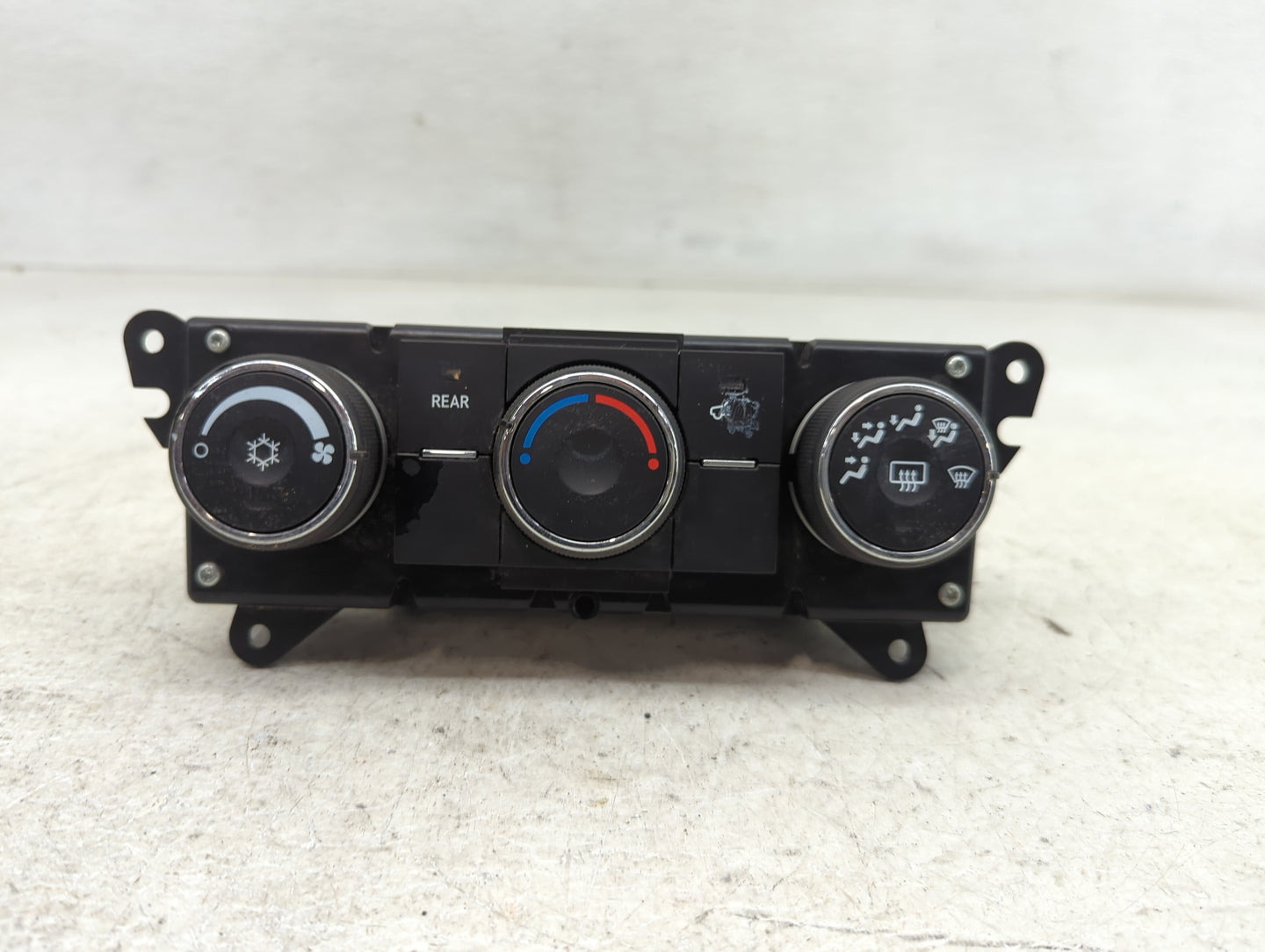 2012 Chevrolet Traverse Climate Control Module Temperature AC/Heater Replacement P/N:20917130 Fits OEM Used Auto Parts - Oem