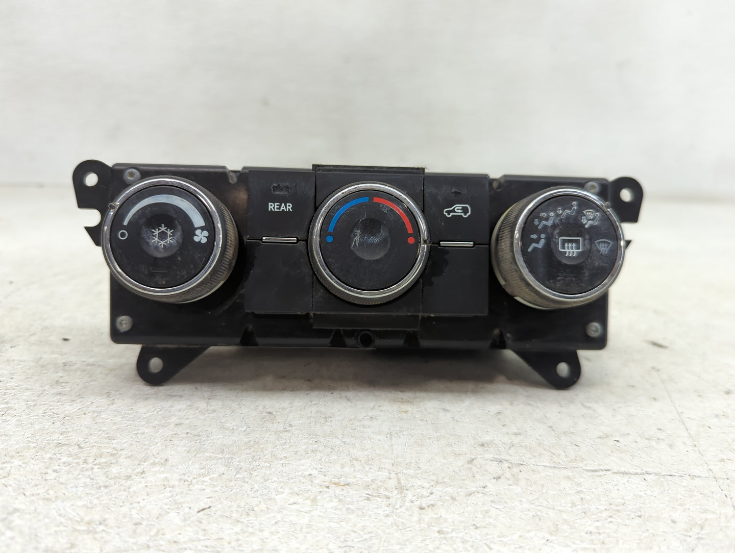 2012 Chevrolet Traverse Climate Control Module Temperature AC/Heater Replacement P/N:20917130 Fits OEM Used Auto Parts - Oem