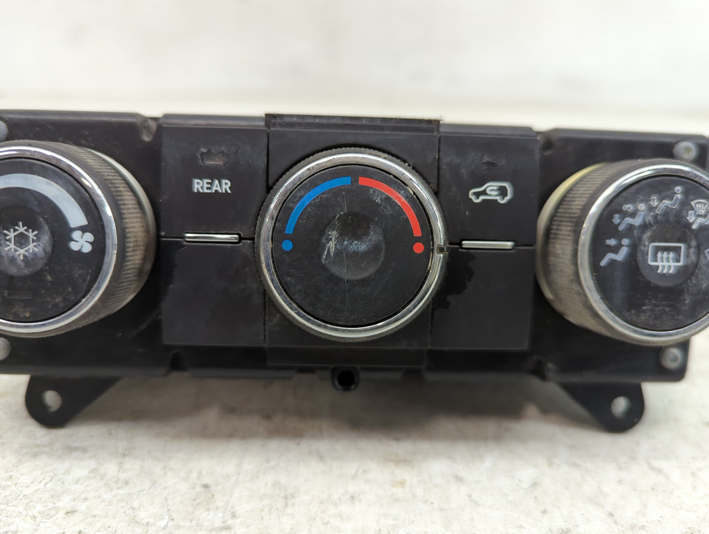 2012 Chevrolet Traverse Climate Control Module Temperature AC/Heater Replacement P/N:20917130 Fits OEM Used Auto Parts - Oem
