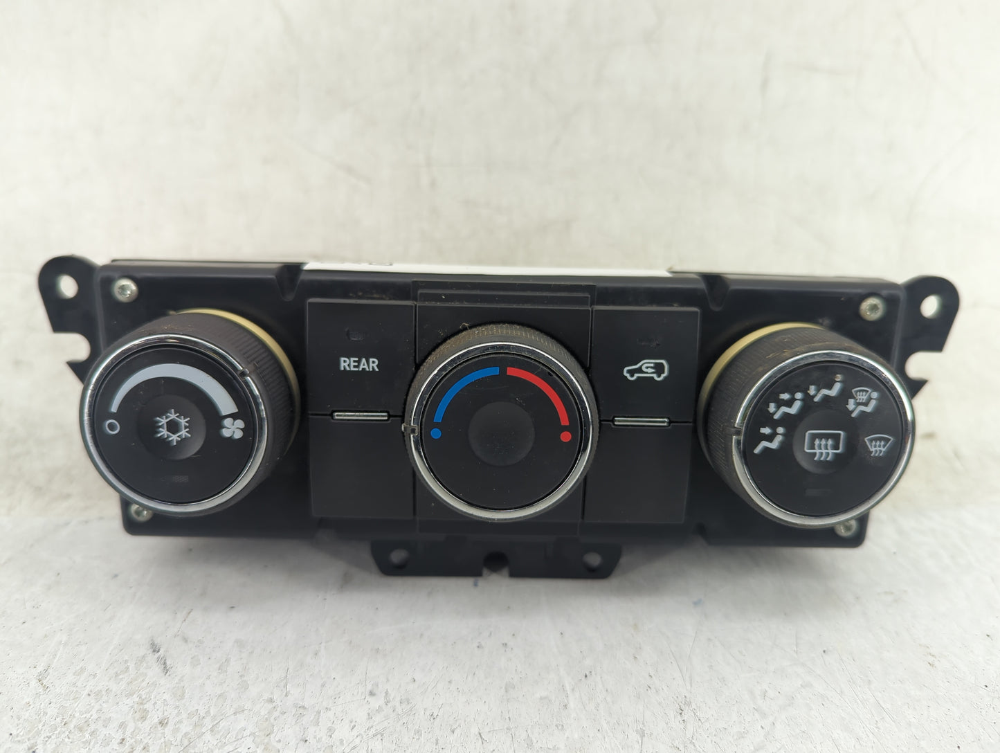 2012 Chevrolet Traverse Climate Control Module Temperature AC/Heater Replacement Fits OEM Used Auto Parts - Oemusedautoparts