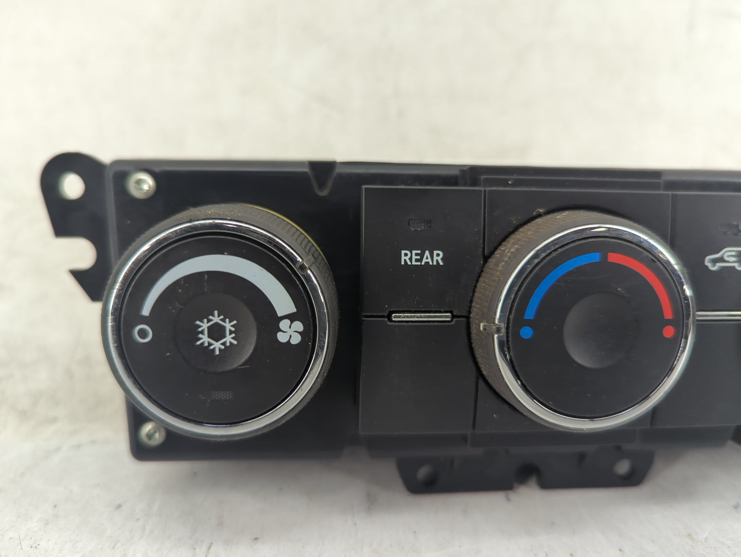 2012 Chevrolet Traverse Climate Control Module Temperature AC/Heater Replacement Fits OEM Used Auto Parts - Oemusedautoparts