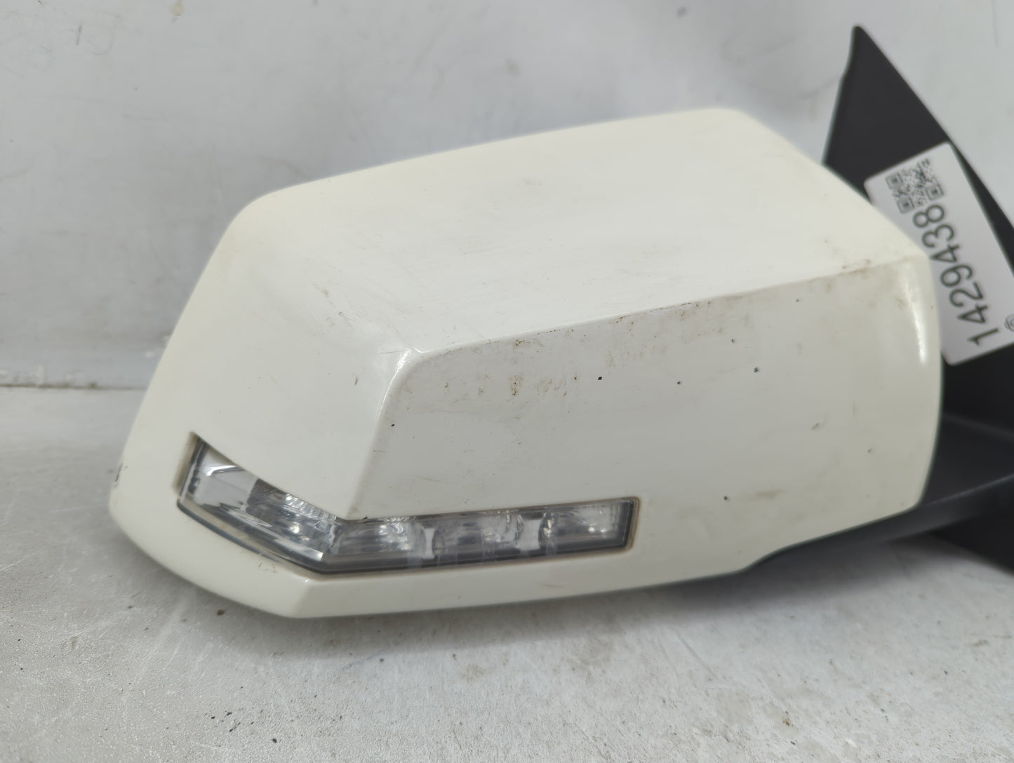 2012 Chevrolet Traverse Passenger Side View Mirror - Right Door Mirror OEM Used - Oemusedautoparts1.com