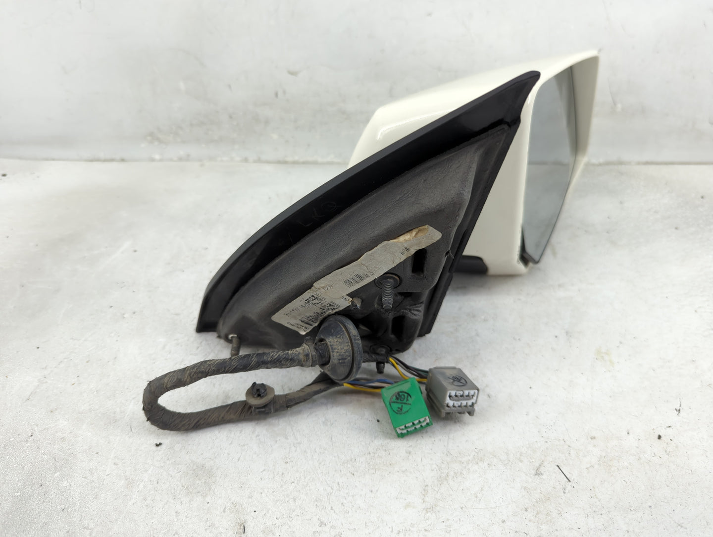 2012 Chevrolet Traverse Passenger Side View Mirror - Right Door Mirror OEM Used - Oemusedautoparts1.com