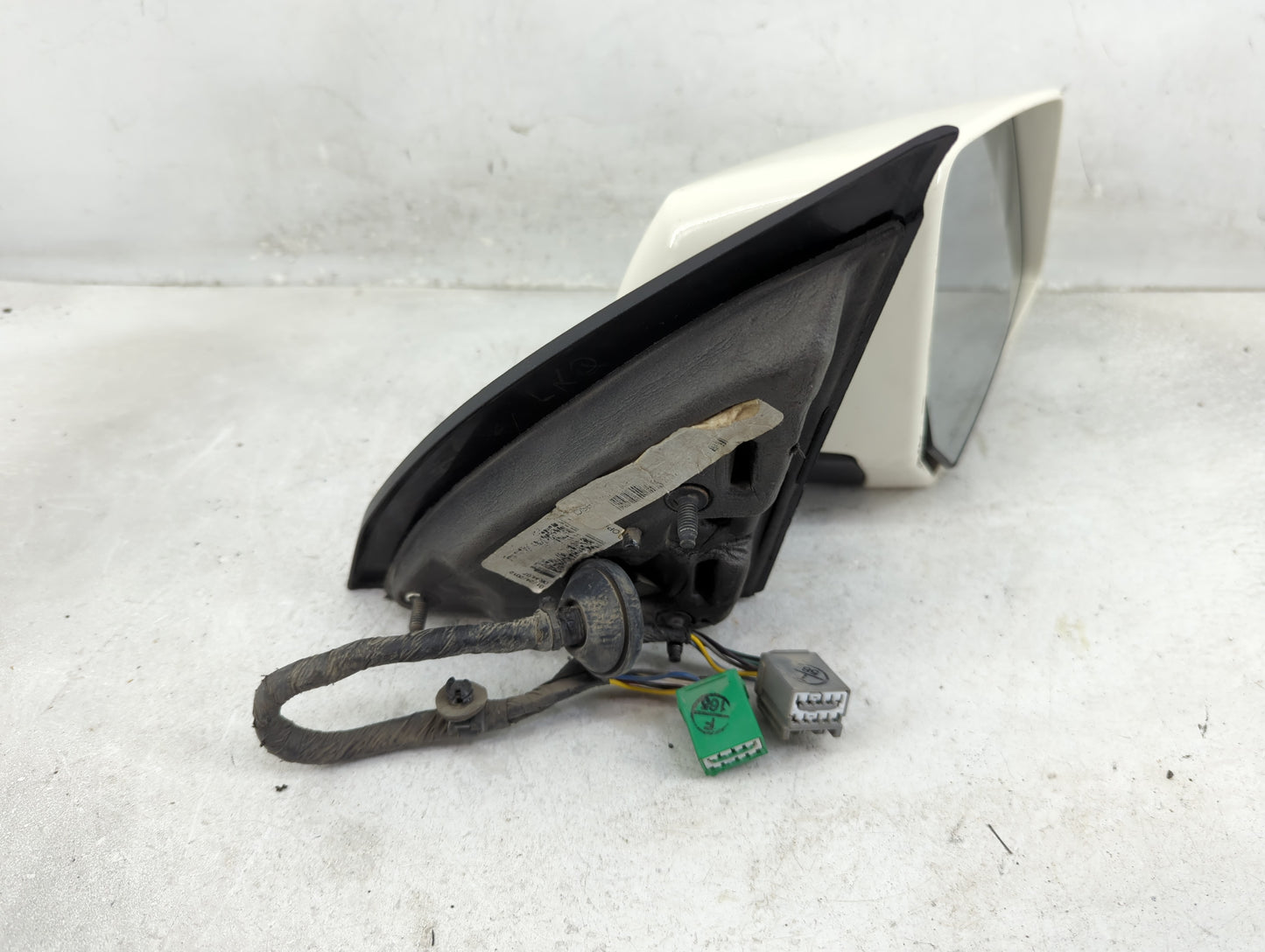 2012 Chevrolet Traverse Passenger Side View Mirror - Right Door Mirror OEM Used - Oemusedautoparts1.com