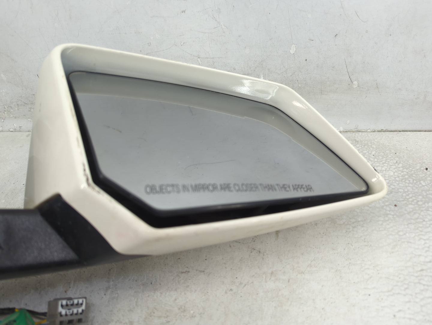2012 Chevrolet Traverse Passenger Side View Mirror - Right Door Mirror OEM Used - Oemusedautoparts1.com