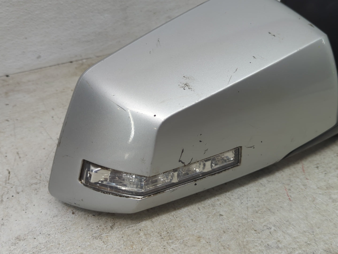 2012 Chevrolet Traverse Passenger Side View Mirror - Right Door Mirror OEM Used - Oemusedautoparts1.com