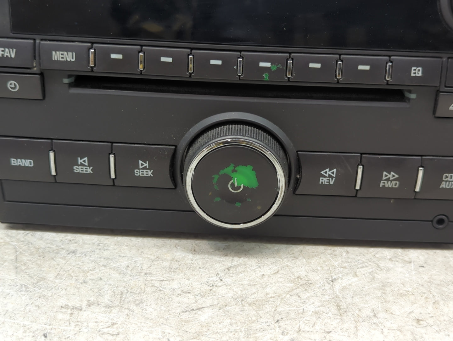2014-2017 Chevrolet Traverse Radio AM FM Cd Player Receiver Replacement P/N:20935119 28256339 Fits OEM Used Auto Parts - Oem