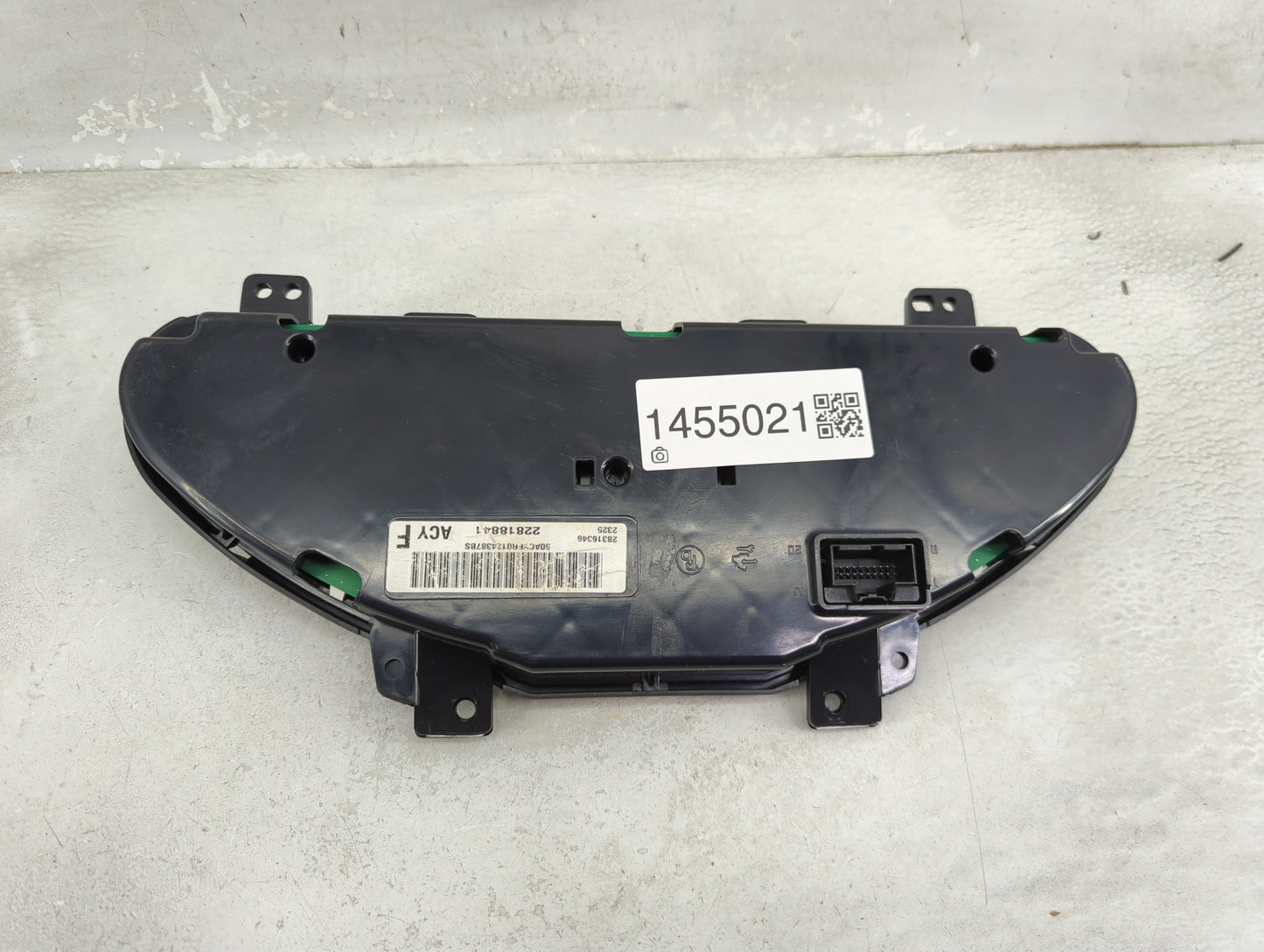 2012 Chevrolet Traverse Instrument Cluster Speedometer Gauges P/N:28316346 22818841, 50ACYFR0124387BS Miles: Fits OEM Used A