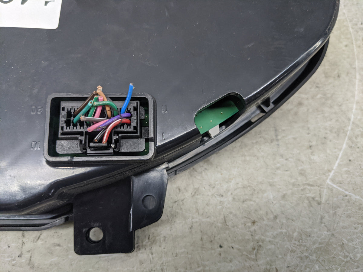 2009-2013 Chevrolet Traverse Instrument Cluster Speedometer Gauges P/N:28316346 22818841 Miles:122K Fits OEM Used Auto Parts