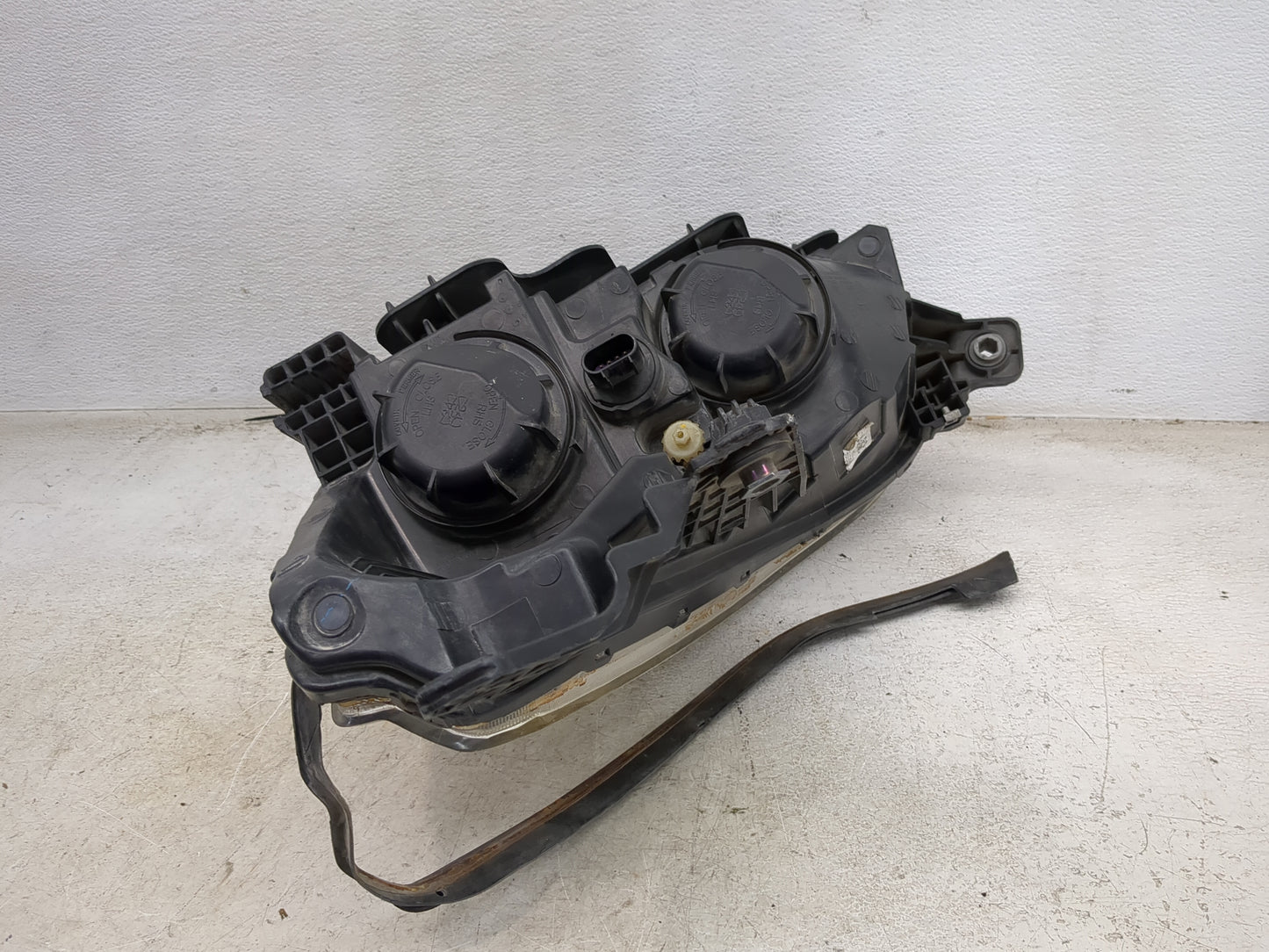 2012 Chevrolet Traverse Passenger Right Oem Head Light Headlight Lamp 1464838 - Oemusedautoparts1.com