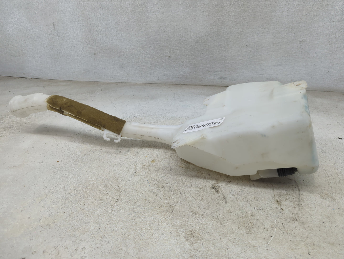 Chevrolet Traverse Windshield Washer Fluid Reservoir Bottle Oem 1465580 - Oemusedautoparts1.com