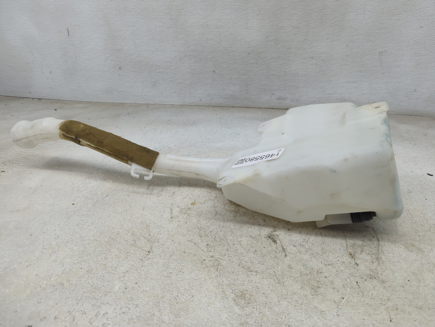 Chevrolet Traverse Windshield Washer Fluid Reservoir Bottle Oem 1465580 - Oemusedautoparts1.com