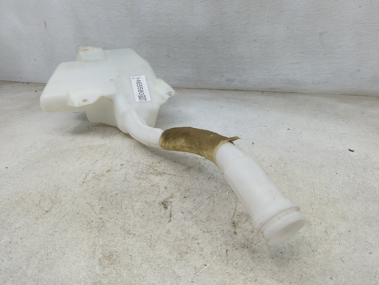 Chevrolet Traverse Windshield Washer Fluid Reservoir Bottle Oem 1465580 - Oemusedautoparts1.com