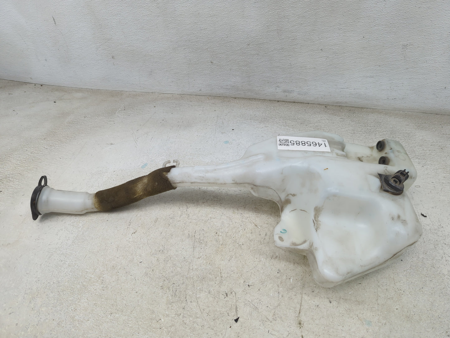 Chevrolet Traverse Windshield Washer Fluid Reservoir Bottle Oem 1465885 - Oemusedautoparts1.com