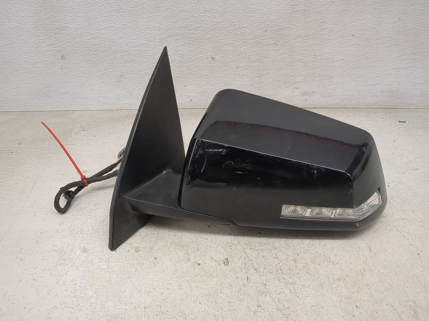 2015-2017 Chevrolet Traverse Driver Side View Mirror - Left Door Mirror OEM Used - Oemusedautoparts1.com