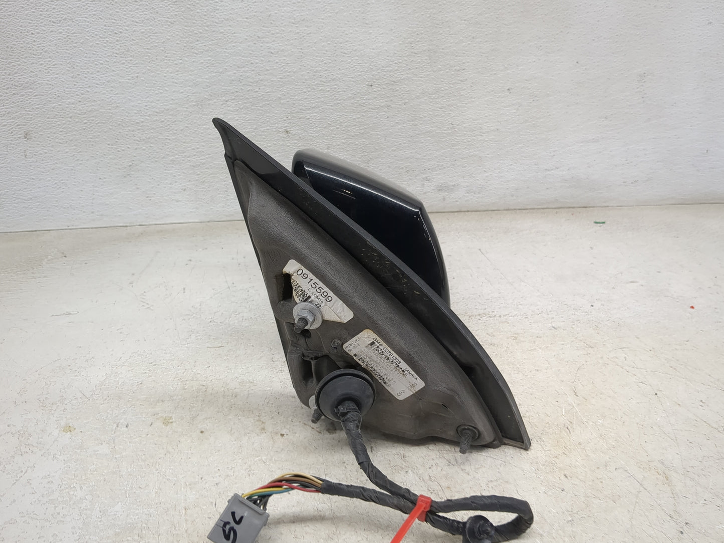 2015-2017 Chevrolet Traverse Driver Side View Mirror - Left Door Mirror OEM Used - Oemusedautoparts1.com