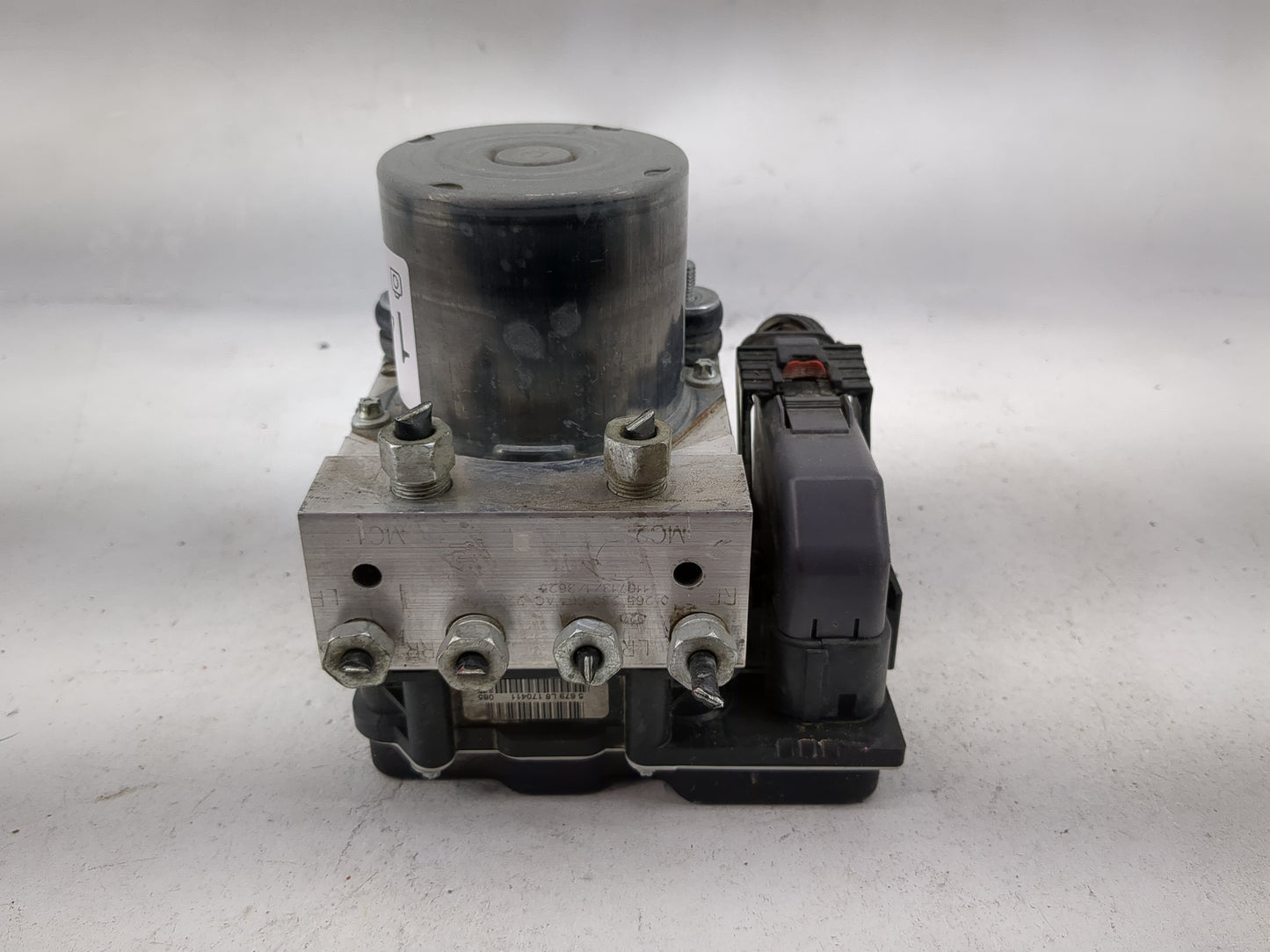 2017 Chevrolet Traverse ABS Pump Control Module Replacement P/N:0265230661 22822156, 0265951 Fits Fits 2012 2013 2014 2015 2