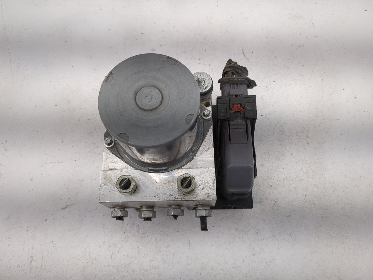2017 Chevrolet Traverse ABS Pump Control Module Replacement P/N:0265230661 22822156, 0265951 Fits Fits 2012 2013 2014 2015 2