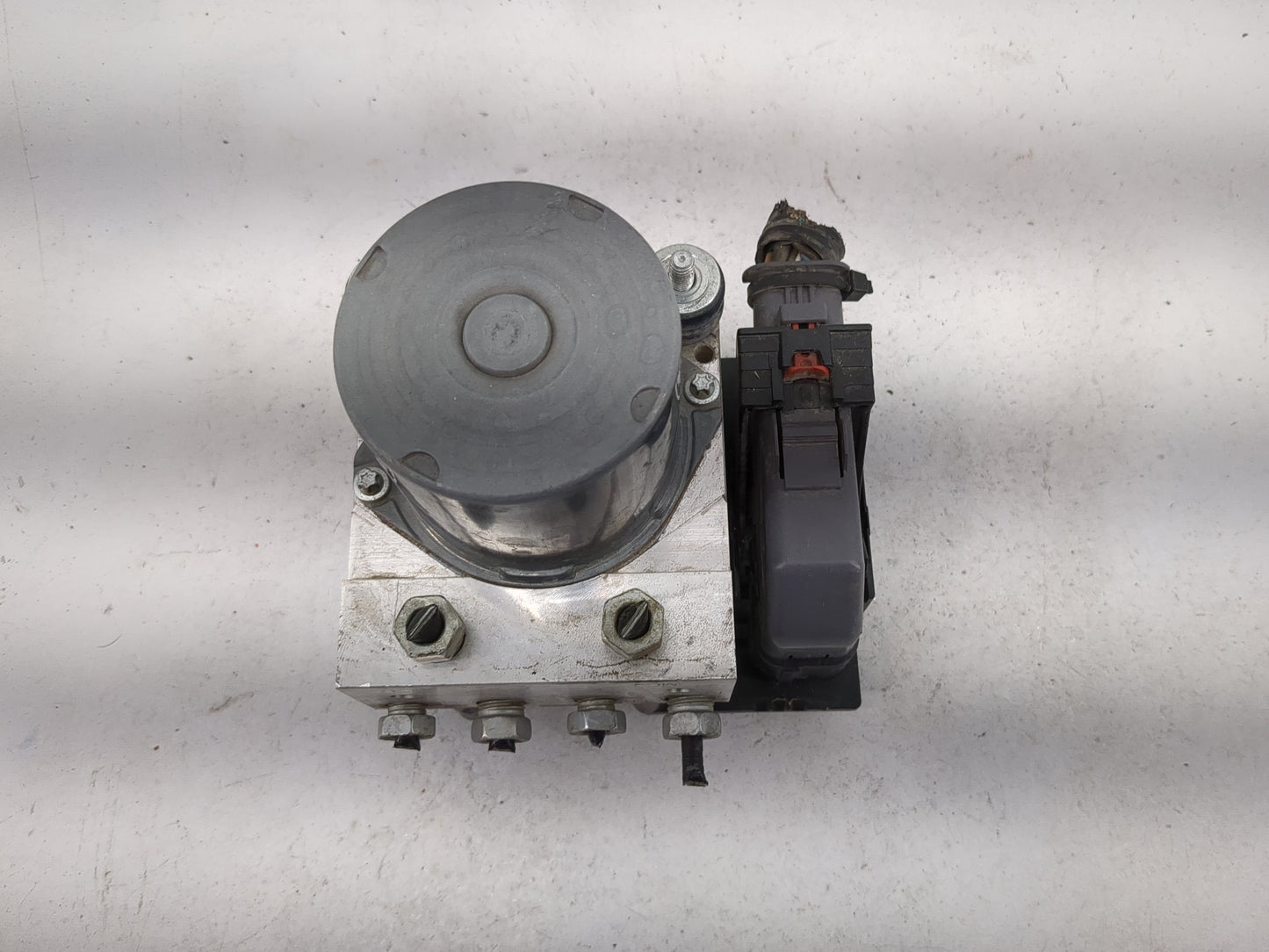 2017 Chevrolet Traverse ABS Pump Control Module Replacement P/N:0265230661 22822156, 0265951 Fits Fits 2012 2013 2014 2015 2