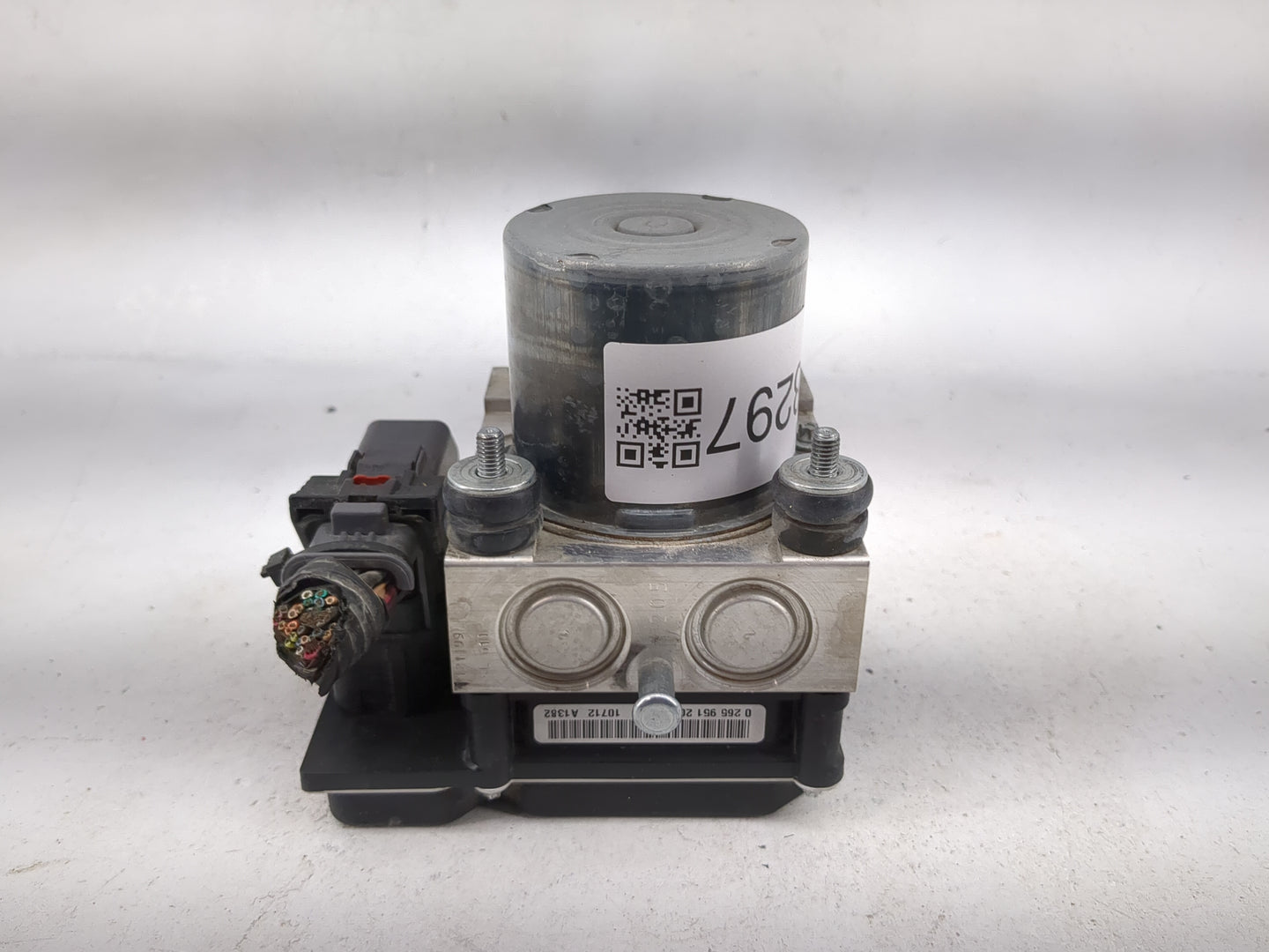 2017 Chevrolet Traverse ABS Pump Control Module Replacement P/N:0265230661 22822156, 0265951 Fits Fits 2012 2013 2014 2015 2
