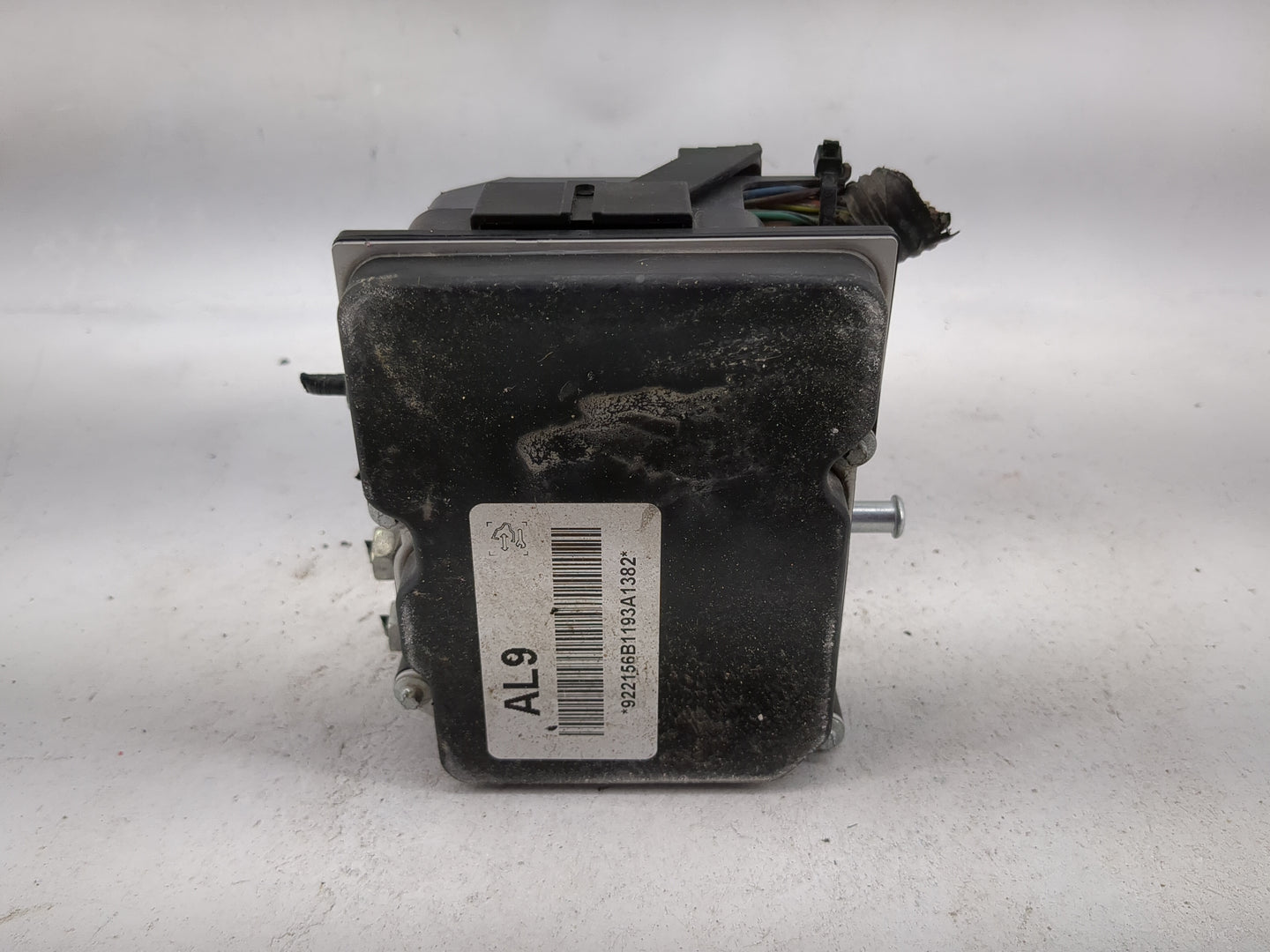 2017 Chevrolet Traverse ABS Pump Control Module Replacement P/N:0265230661 22822156, 0265951 Fits Fits 2012 2013 2014 2015 2